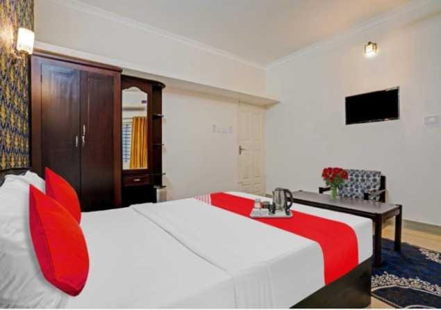 Hotel Oyo Flagship 83172 Royal Rooms
