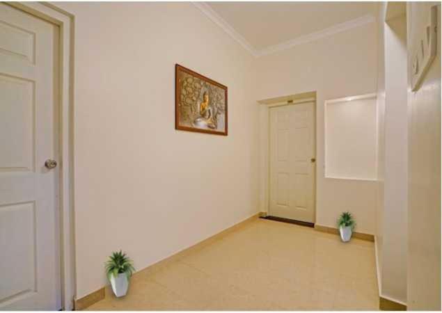 Hotel Oyo Flagship 83172 Royal Rooms