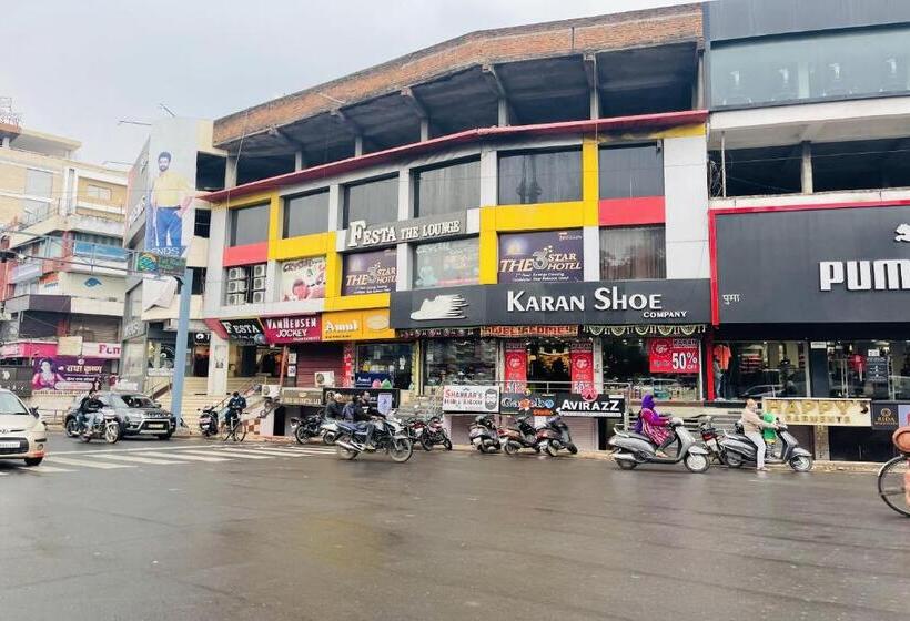 هتل Oyo The 3 Star