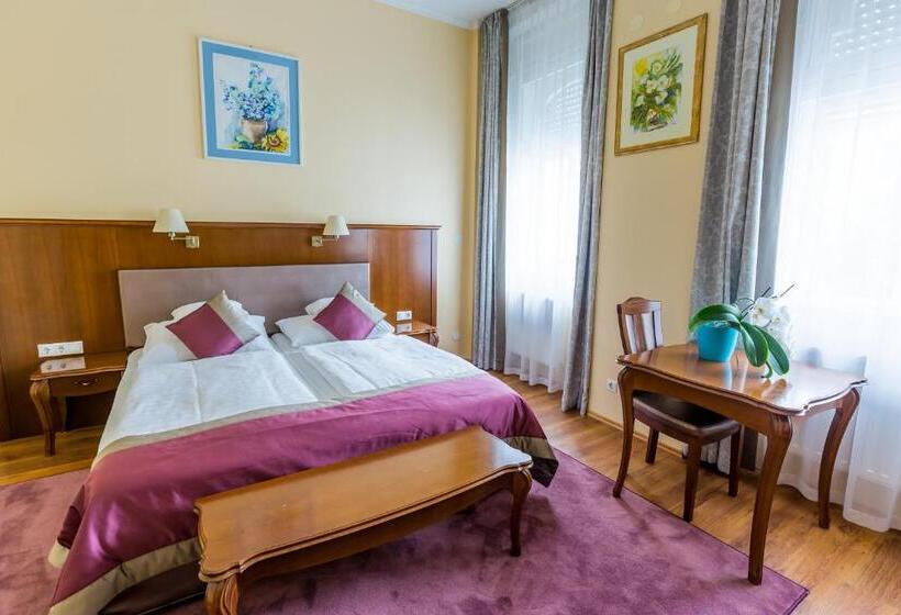 Hotel Pannonia 1893 Prémium