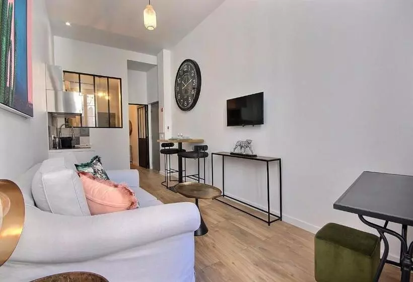 Les Toits Du Vieux Port