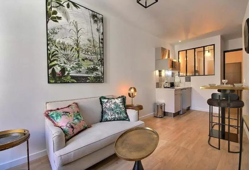 Les Toits Du Vieux Port