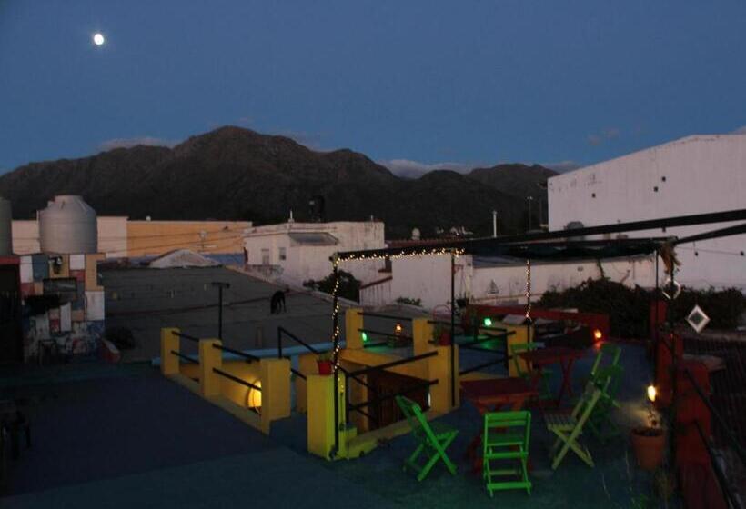 Malecon En Calle Techada Hostel