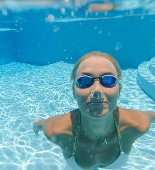 פנסיון Cast Away Residence