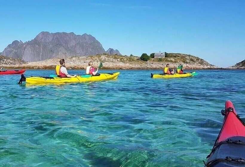 Pensão Nøtnes Midnattsol Guesthouse