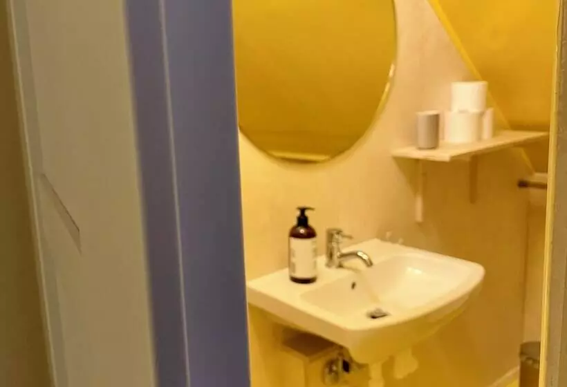 Majatalo Nøtnes Midnattsol Guesthouse