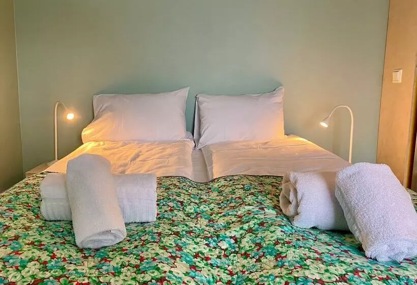 Majatalo Nøtnes Midnattsol Guesthouse