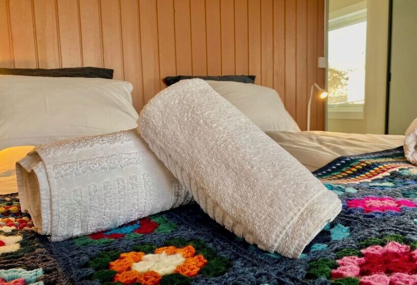 Pensão Nøtnes Midnattsol Guesthouse