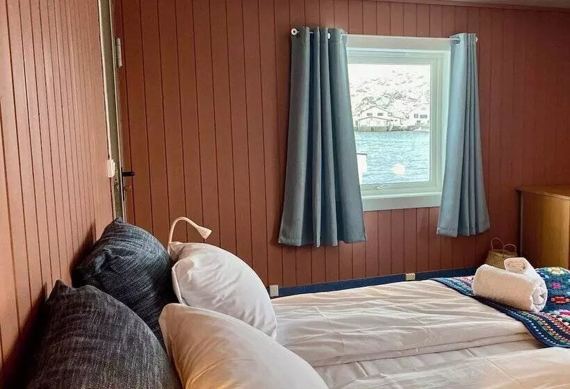 Majatalo Nøtnes Midnattsol Guesthouse