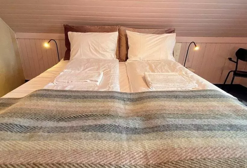 Majatalo Nøtnes Midnattsol Guesthouse