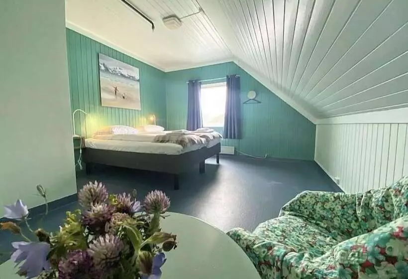 Majatalo Nøtnes Midnattsol Guesthouse