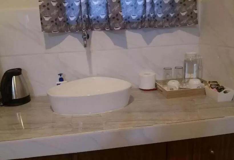 Majatalo Point Gate Inn