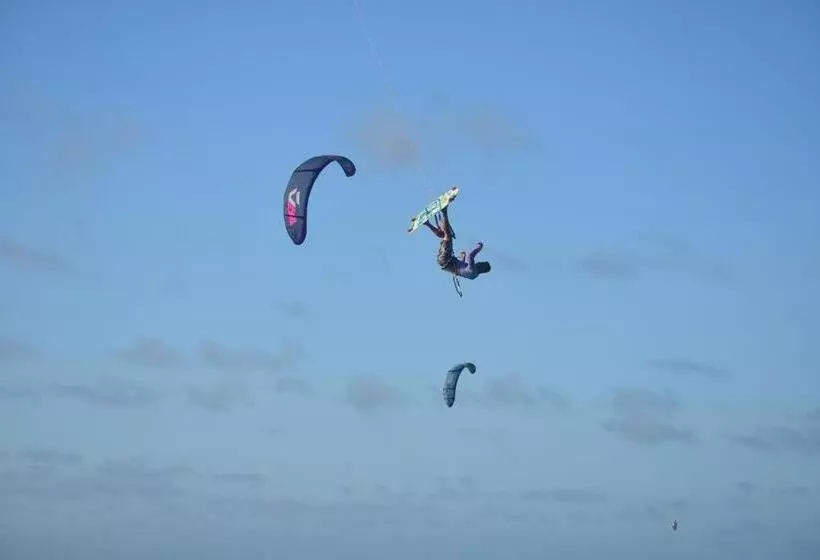 ペンション Pousada Farol