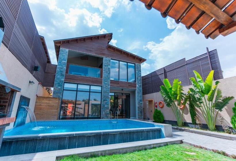 Resort شاليهات توت الريفية بالطائف