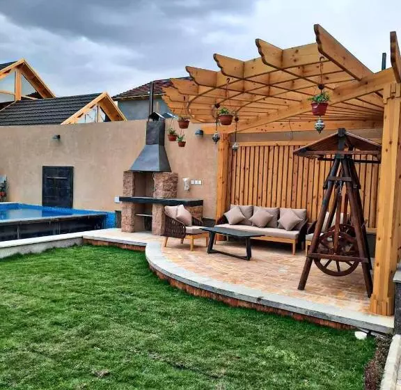 Lomakeskus شاليهات توت الريفية بالطائف