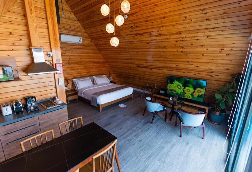 Resort شاليهات توت الريفية بالطائف