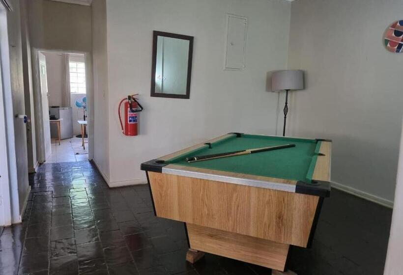 فندق صغير Peacevale Backpackers