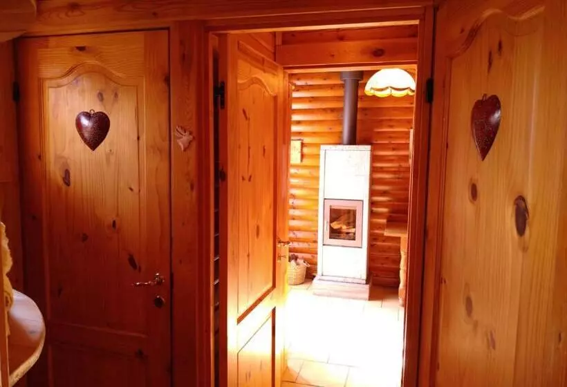 Aamiaismajoitus (B&B) Chalet Le Paradou Adults Only