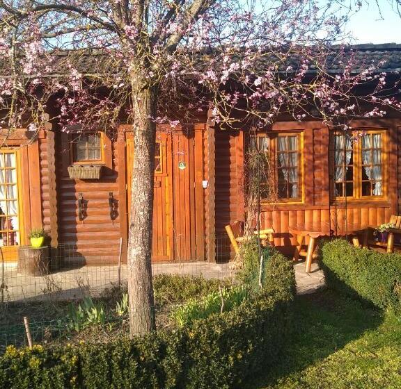 تختخواب و صبحانه Chalet Le Paradou Adults Only