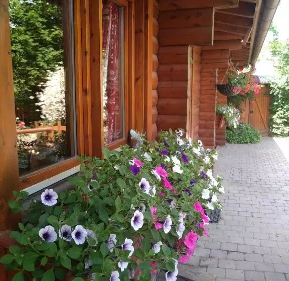 Aamiaismajoitus (B&B) Chalet Le Paradou Adults Only