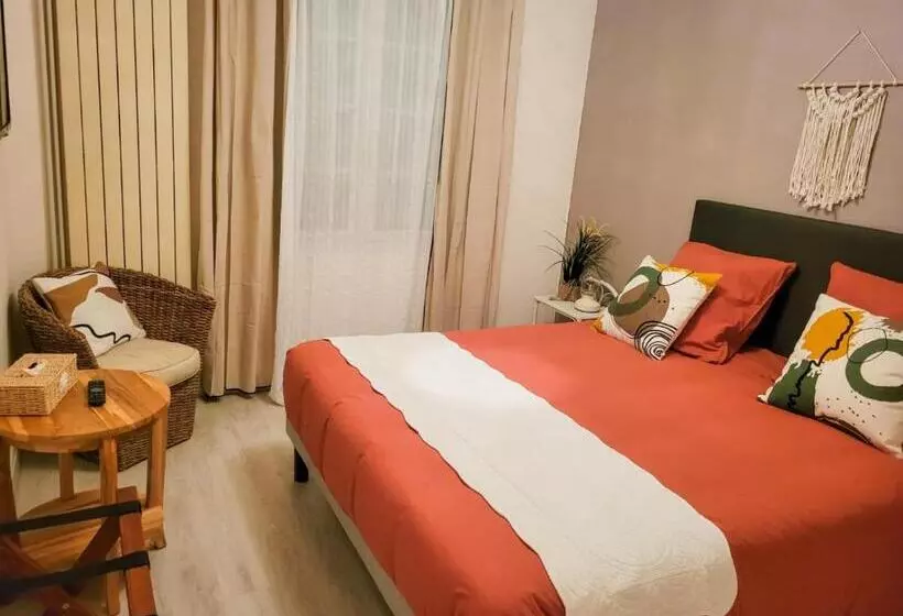 ベッドアンドブレックファースト Les Feuillantines Perigord Noir