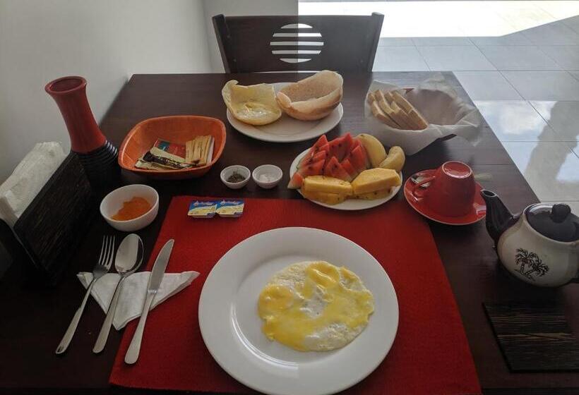 مبيت وإفطار Villa Red Pool