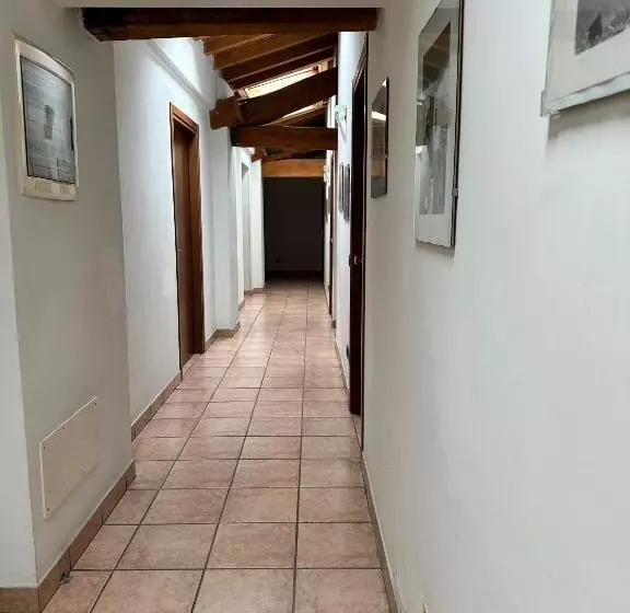 ホテル Agriturismo La Rasdora