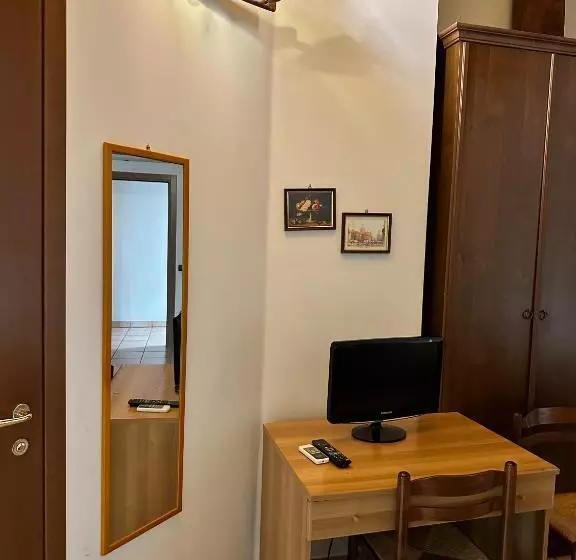 ホテル Agriturismo La Rasdora