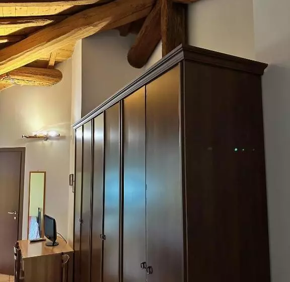 ホテル Agriturismo La Rasdora