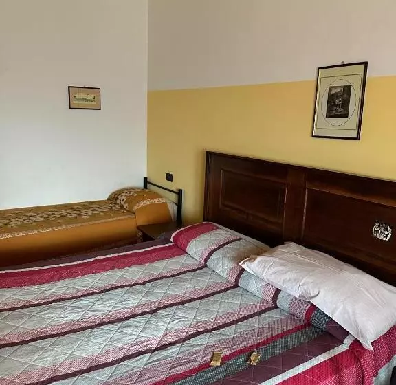 ホテル Agriturismo La Rasdora