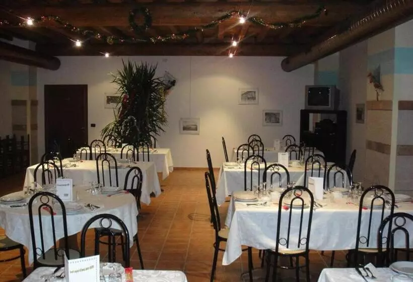 ホテル Agriturismo La Rasdora