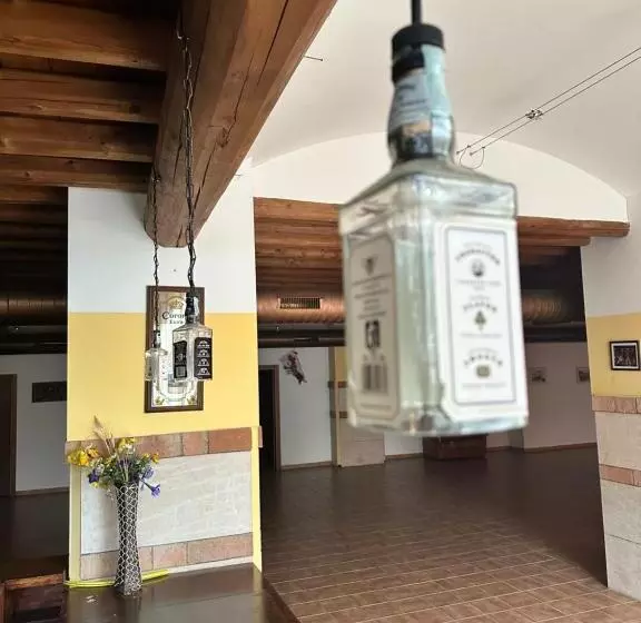 ホテル Agriturismo La Rasdora