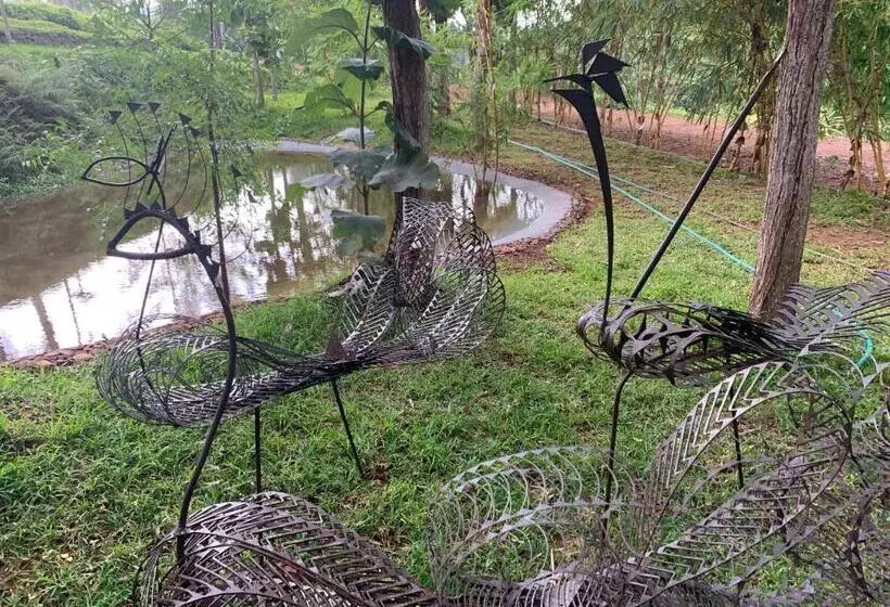 ホテル Atulyam Farm