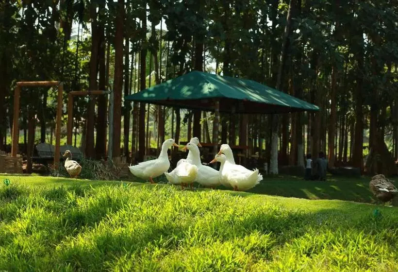ホテル Atulyam Farm