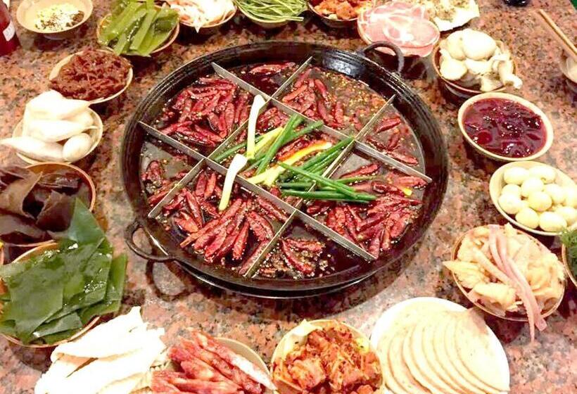 هتل Boutique Of Meditation With Cuisine & Night View, Exit 2 Liujiatai Station Line 9