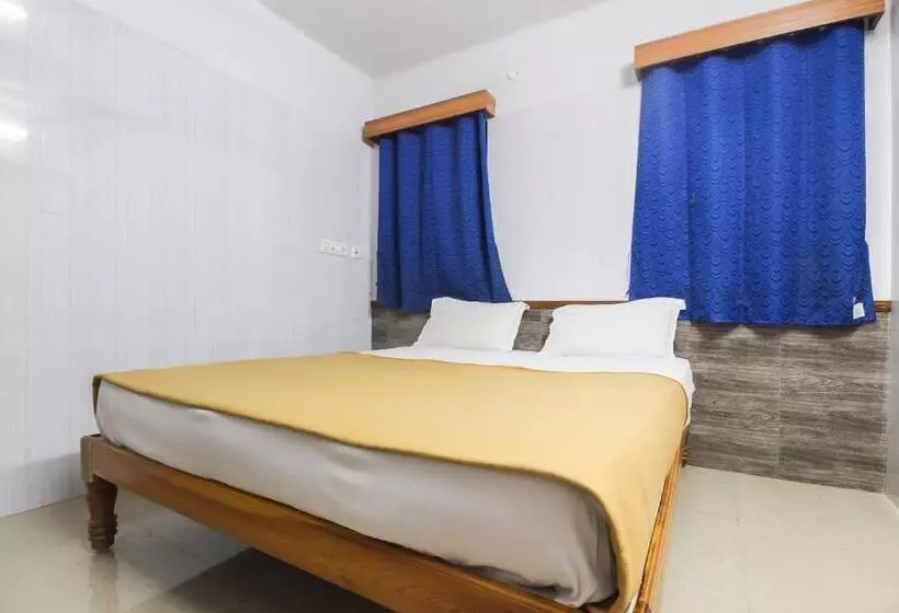 Hotelli Oyo 61145 Jks Deluxe Lodge