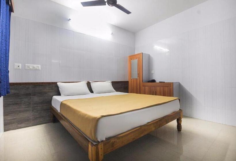 Hotel Oyo 61145 Jks Deluxe Lodge