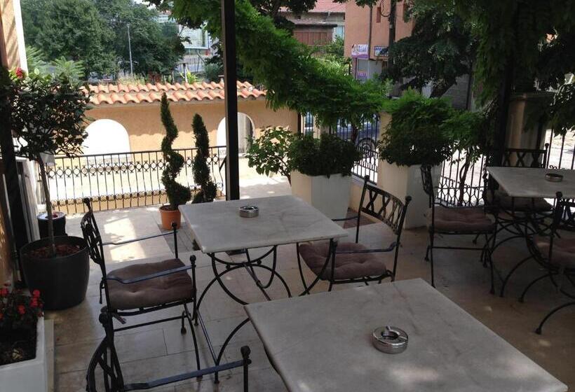 هتل Villa Di Poletta