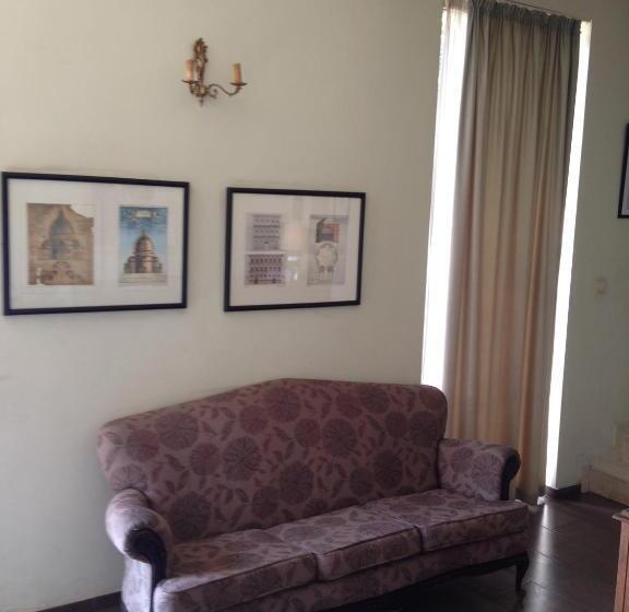 هتل Villa Di Poletta