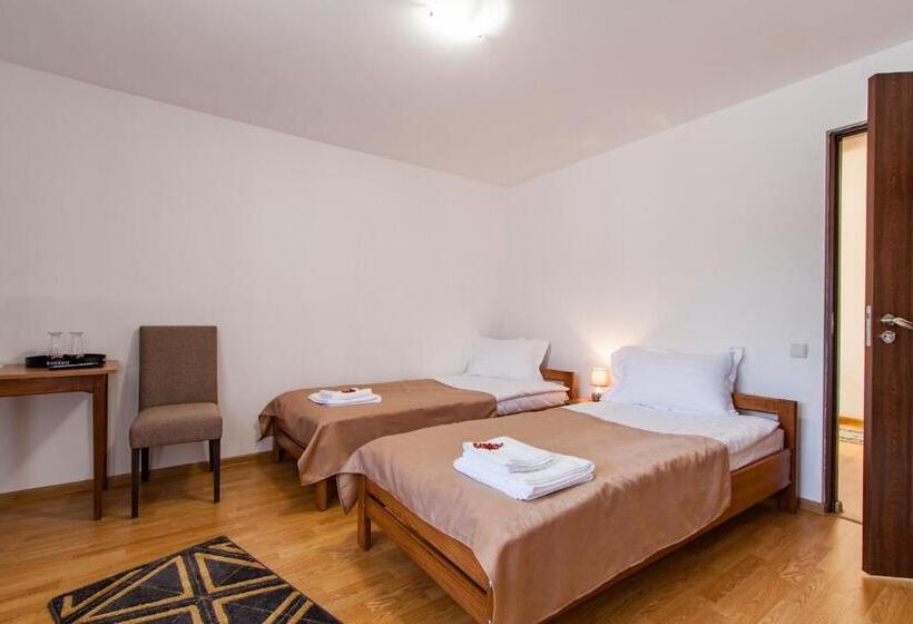 پانسیون Casa Arbo