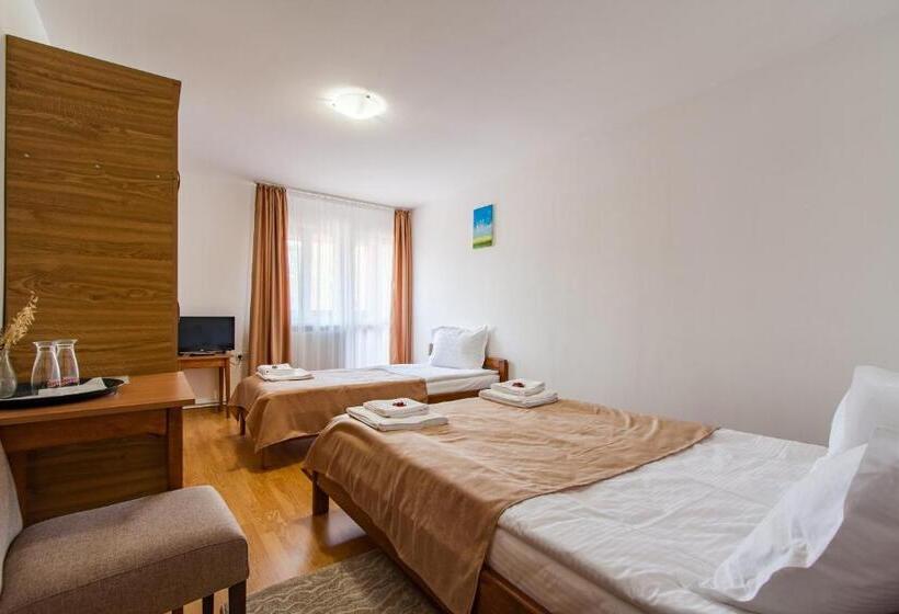 پانسیون Casa Arbo