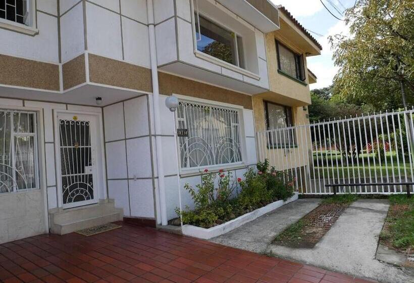 بنسيون Casa Hostal Sweet Home