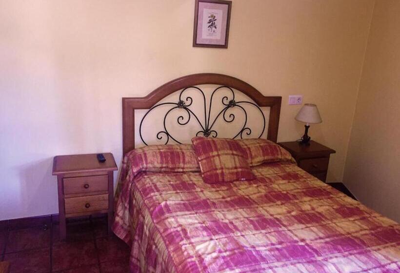 Пансион Hostal Bar Stop