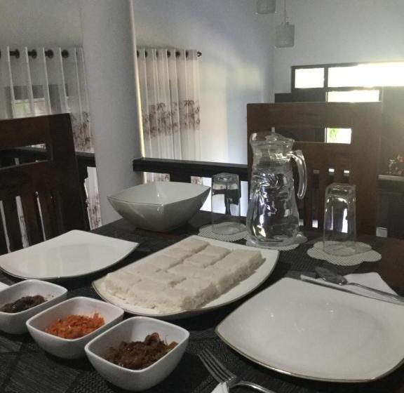 Пансион Kandyan Lounge