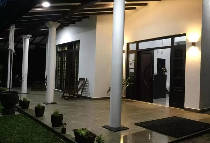 Majatalo Kandyan Lounge