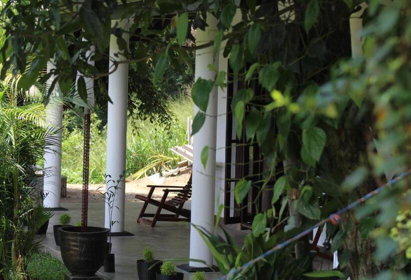 Пансион Kandyan Lounge