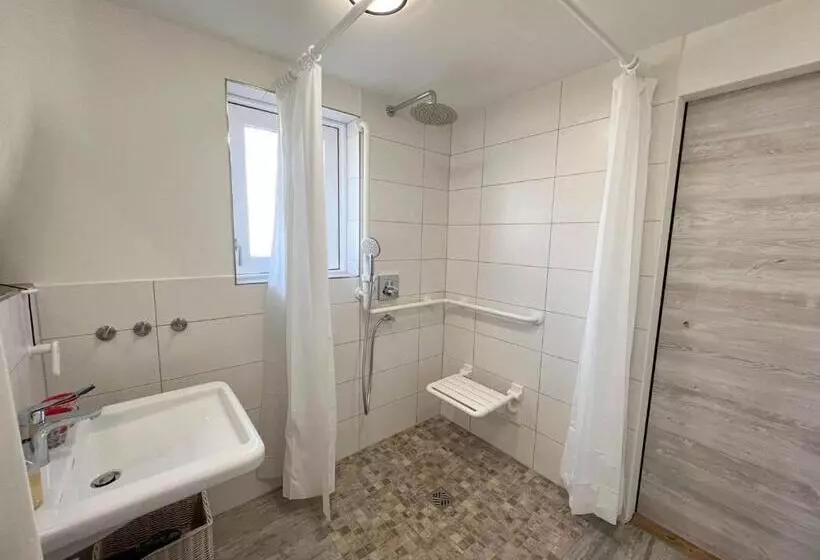 ペンション Kapitaenshaus Lassen Zimmer Atlantis