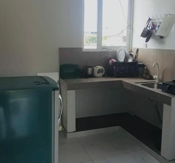 بنسيون Mahida Gust House