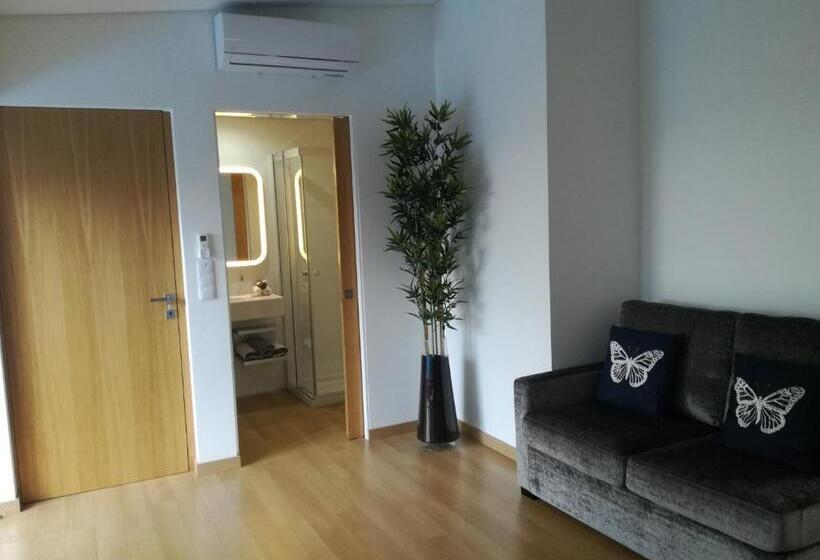 פנסיון Vitória S House