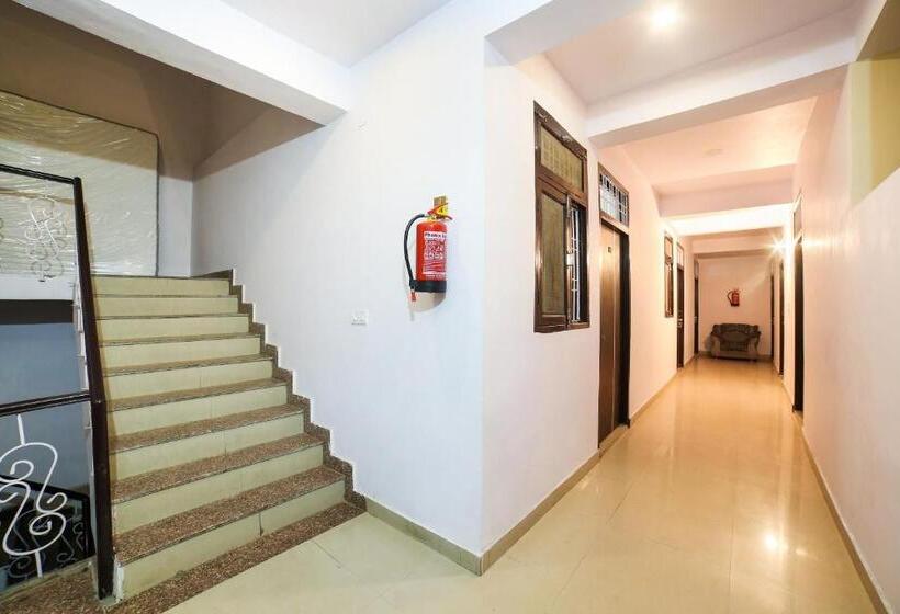 Spot On Hotel Welcome